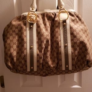 Beautiful Authentic Large Gucci Bag